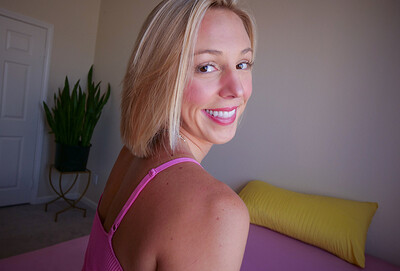 Vixen Lovely in from