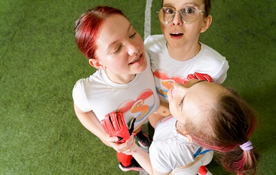 Solar Wix and Eliza Crystal in Score with Sweethearts! 2/3 from