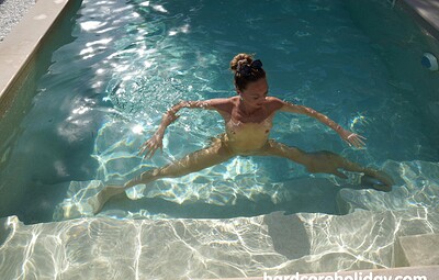 Isabella De Laa in Intense pool fuck from 